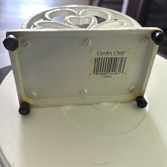 Cast Iron Enamel Napkin Mail Letter Holder Classic Design - Picture 10 of 10